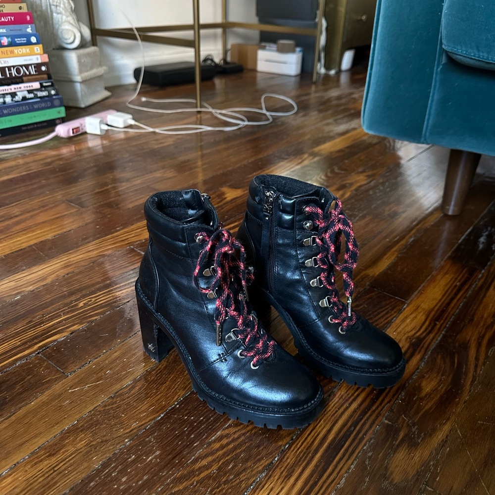 SAME EDELMAN LACE UP BOOTIE Black and Red Sz 6